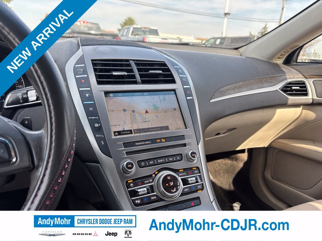 Used 2018 Lincoln MKZ Select w/ Select Plus Package FWD image 10
