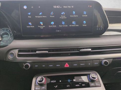 Used 2024 Hyundai Palisade Calligraphy image 15