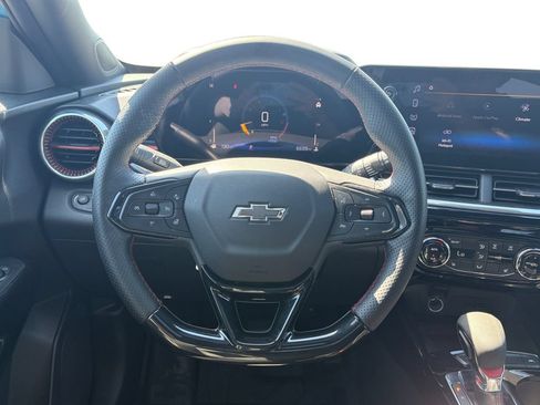 Certified 2026 Chevrolet Trax RS w/ Sunroof Package FWD image 13