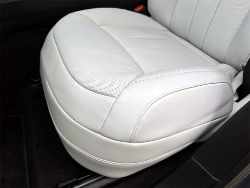 New 2026 Land Rover Range Rover Sport SE image 17