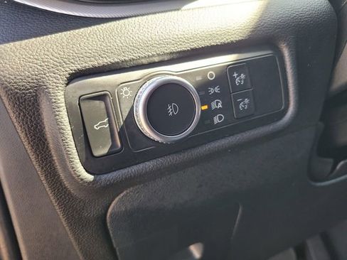 Certified 2022 Ford Explorer XLT w/ Equipment Group 202A image 17