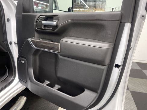 Used 2021 Chevrolet Silverado 3500 LTZ w/ LTZ Convenience Package image 23