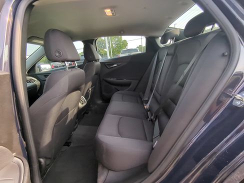 Used 2025 Chevrolet Malibu LT FWD image 11