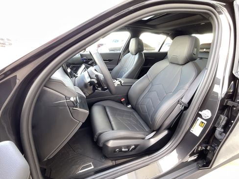 Used 2026 BMW 530i w/ Premium Package RWD image 11