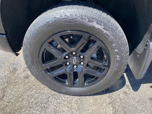 Certified 2023 Chevrolet Silverado 1500 Custom Trail Boss AWD/4WD image 29