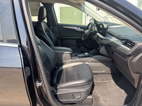 Used 2024 Ford Escape Platinum AWD/4WD image 24