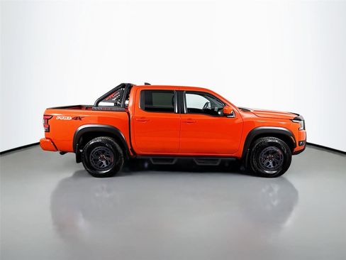 Used 2025 Nissan Frontier PRO-4X image 9