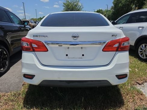 Used 2018 Nissan Sentra S FWD image 5