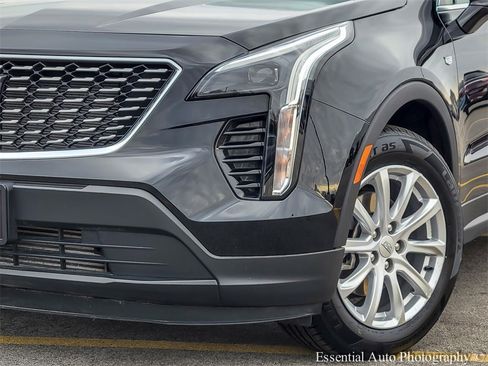 Used 2023 Cadillac XT4 Luxury w/ Cold Weather Package image 3