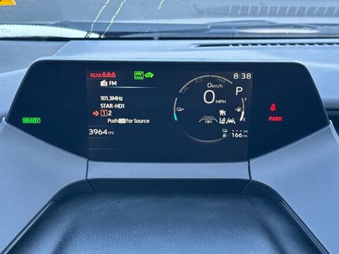 Used 2025 Toyota Prius Plug-In Hybrid image 21