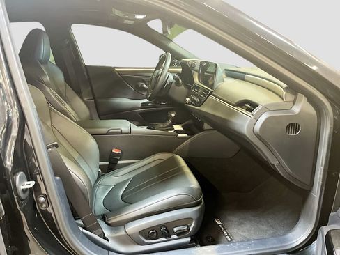Used 2024 Lexus ES 350 F Sport w/ Accessory Package (Z2) FWD image 30