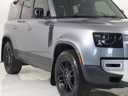 Used 2023 Land Rover Defender 110 SE image 47