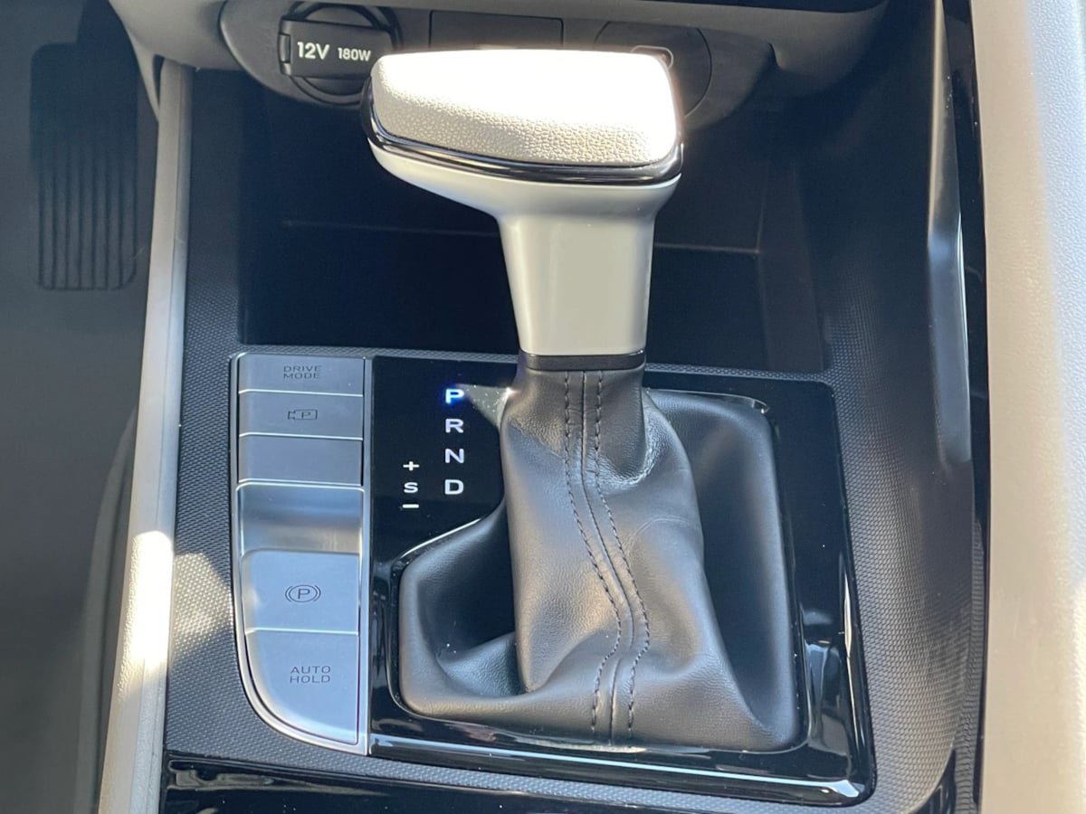 Used 2024 Hyundai Elantra Blue FWD image 29
