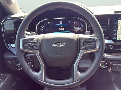 Used 2026 Chevrolet Silverado 1500 LT Trail Boss w/ Convenience Package II AWD/4WD image 15