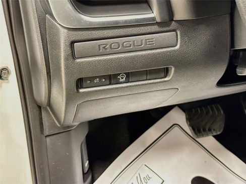Used 2024 Nissan Rogue S AWD/4WD image 10