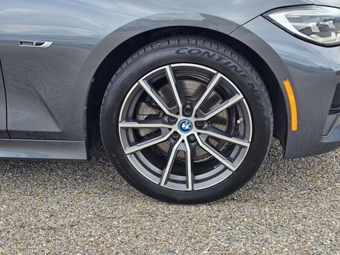 Used 2022 BMW 330e xDrive w/ Premium Package AWD/4WD image 12