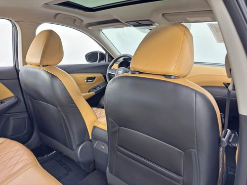 Used 2022 Nissan Sentra SV w/ SV Premium Package image 32