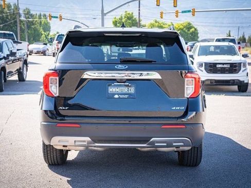 Used 2024 Ford Explorer XLT w/ Equipment Group 202A image 9