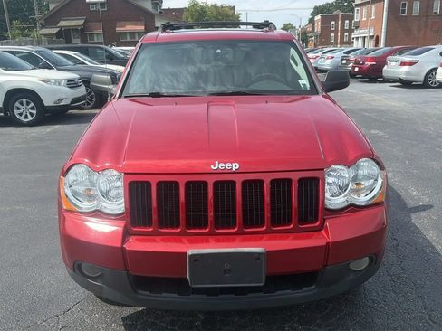 Used 2010 Jeep Grand Cherokee Laredo AWD/4WD image 2