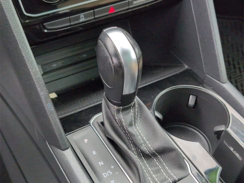 Used 2022 Volkswagen Atlas Cross Sport SEL R-Line image 14