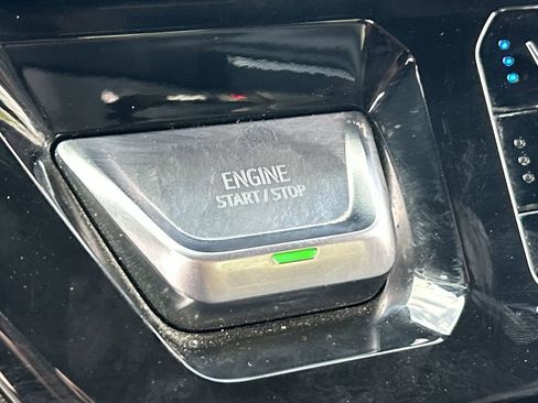 Used 2023 GMC Sierra 1500 AT4 AWD/4WD image 17