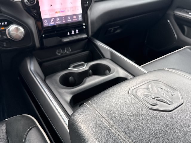 Used 2025 RAM 1500 Laramie AWD/4WD image 12