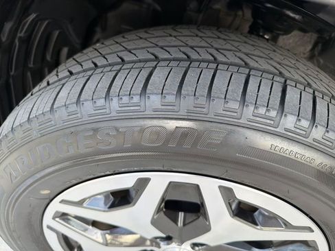 Used 2024 Subaru Forester Premium image 33