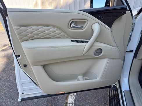 Used 2024 INFINITI QX80 Sensory w/ Cargo Package AWD/4WD image 46