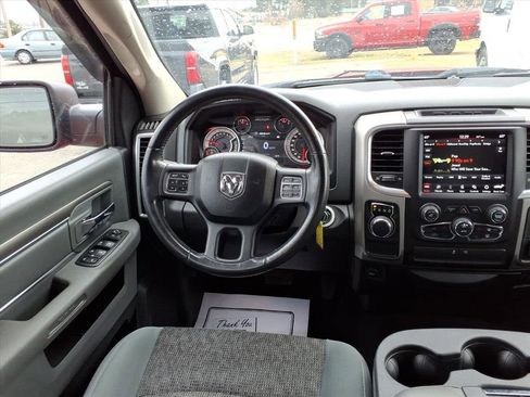 Used 2019 RAM 1500 Classic SLT w/ Luxury Group image 13