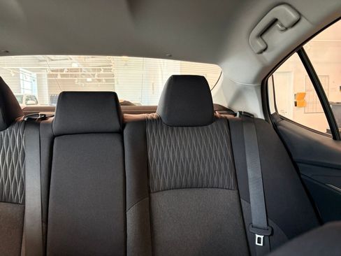 Used 2025 Toyota Camry LE image 36