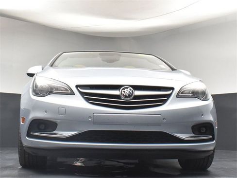 Used 2018 Buick Cascada Premium image 28