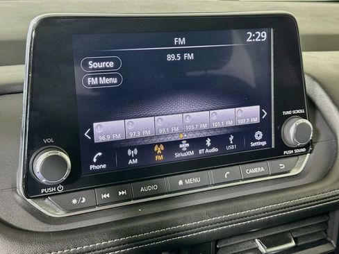 Used 2024 Nissan Rogue SV FWD image 15