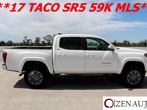 Used 2017 Toyota Tacoma SR5 w/ Tow Package RWD image 5