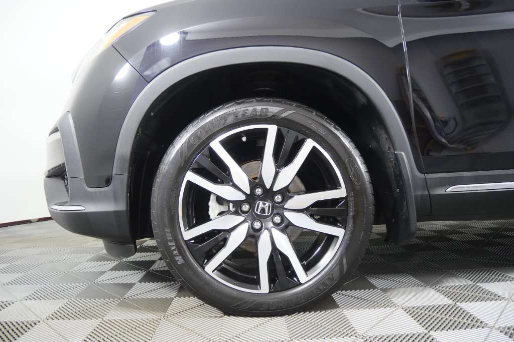 Used 2019 Honda Pilot Touring image 9