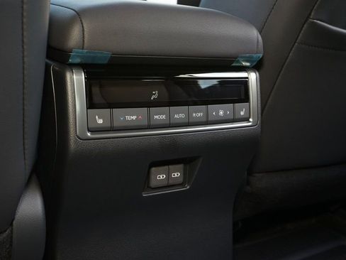 Used 2026 Lexus GX 550 w/ Accessory Package (2T) image 19