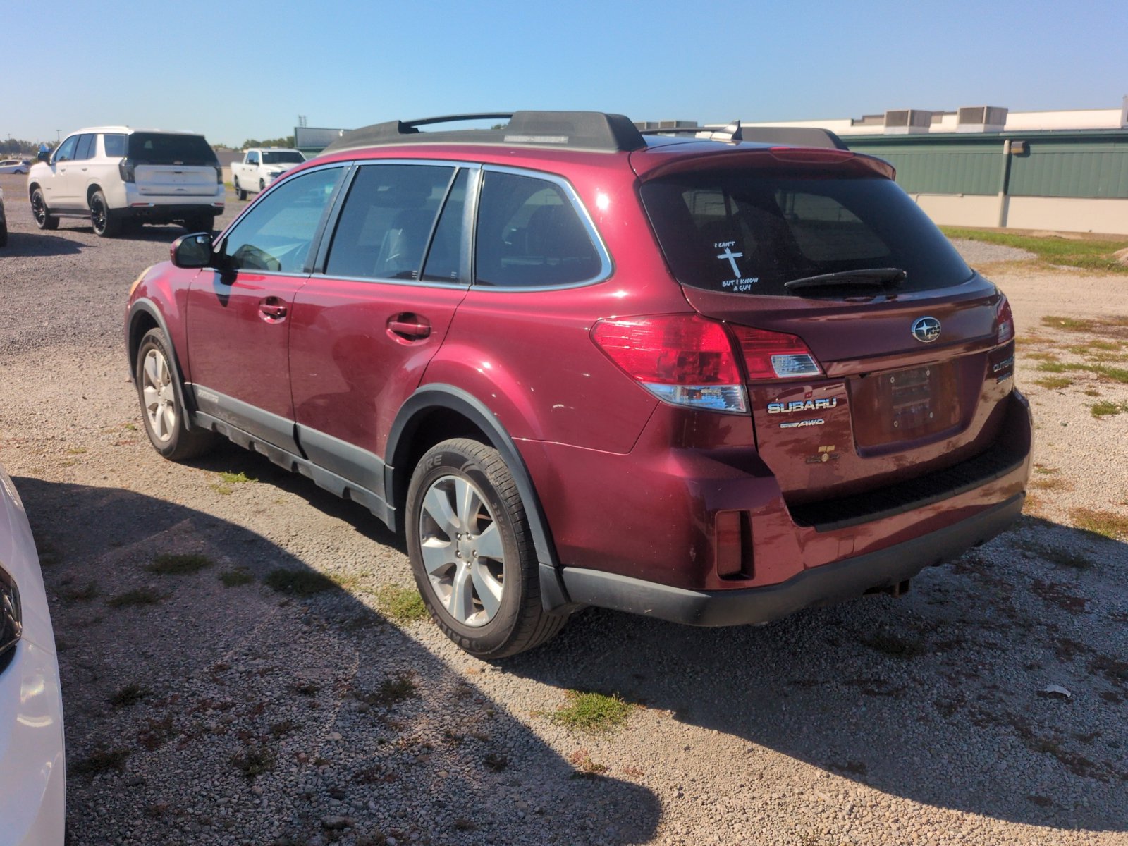 Used 2011 Subaru Outback 3.6R Limited w/ PWR Moonroof Pkg AWD/4WD image 7