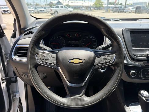 Used 2019 Chevrolet Equinox LS FWD image 27