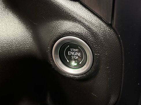 Certified 2022 GMC Sierra 1500 AT4 w/ AT4 Preferred Package AWD/4WD image 23