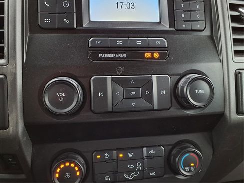 Used 2020 Ford F250 XL w/ Power Equipment Group image 7