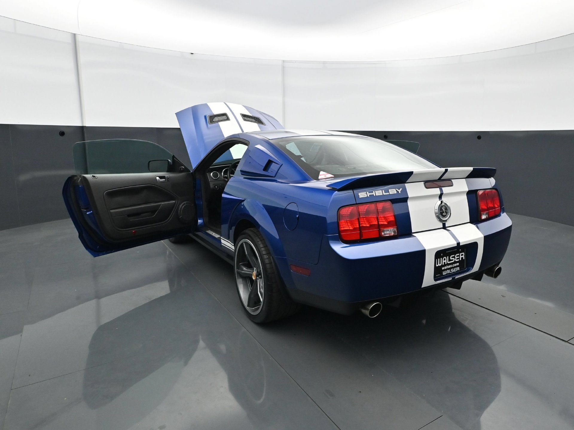Used 2007 Ford Mustang Shelby GT500 RWD image 31