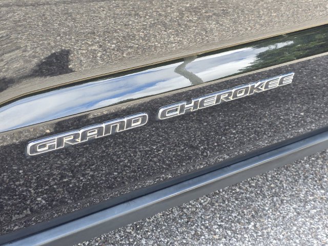 Used 2020 Jeep Grand Cherokee Limited RWD image 32