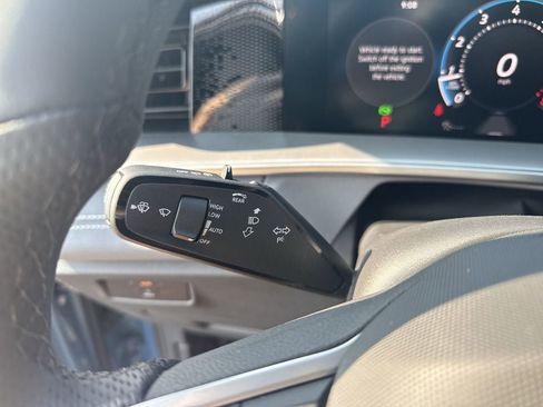 New 2025 Volkswagen Tiguan SE R-Line AWD/4WD image 21