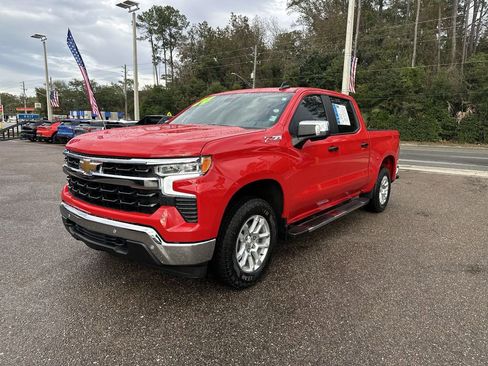 Used 2024 Chevrolet Silverado 1500 LT w/ Z71 Off-Road Package image 12