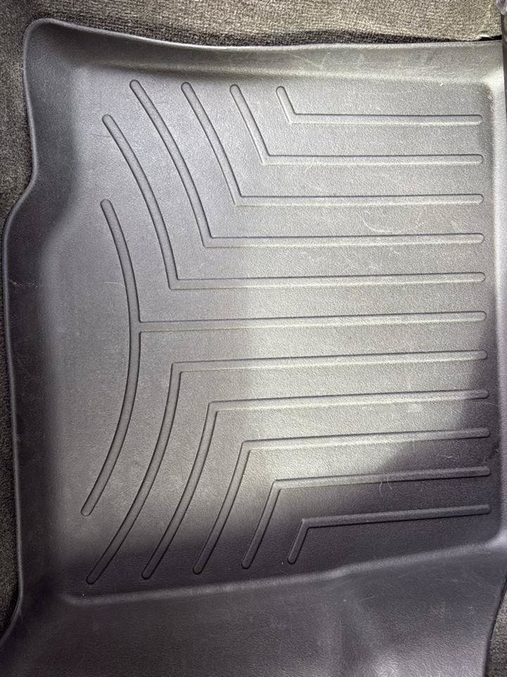 Used 2014 Ford Explorer XLT w/ Equipment Group 202A FWD image 29