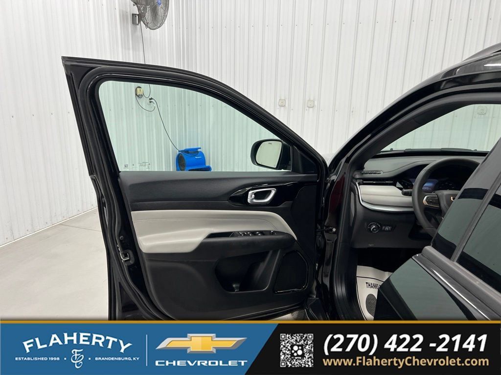 Used 2025 Jeep Compass Limited AWD/4WD image 8