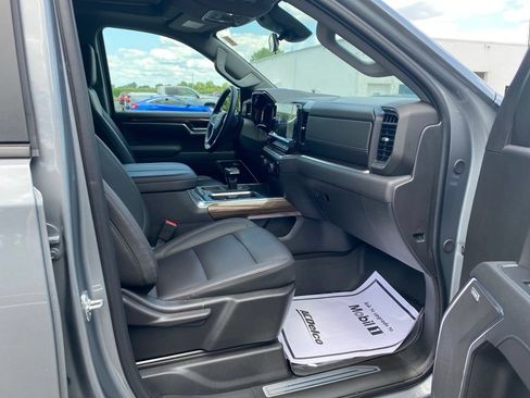 Used 2026 Chevrolet Silverado 1500 LT Trail Boss w/ Convenience Package II AWD/4WD image 12