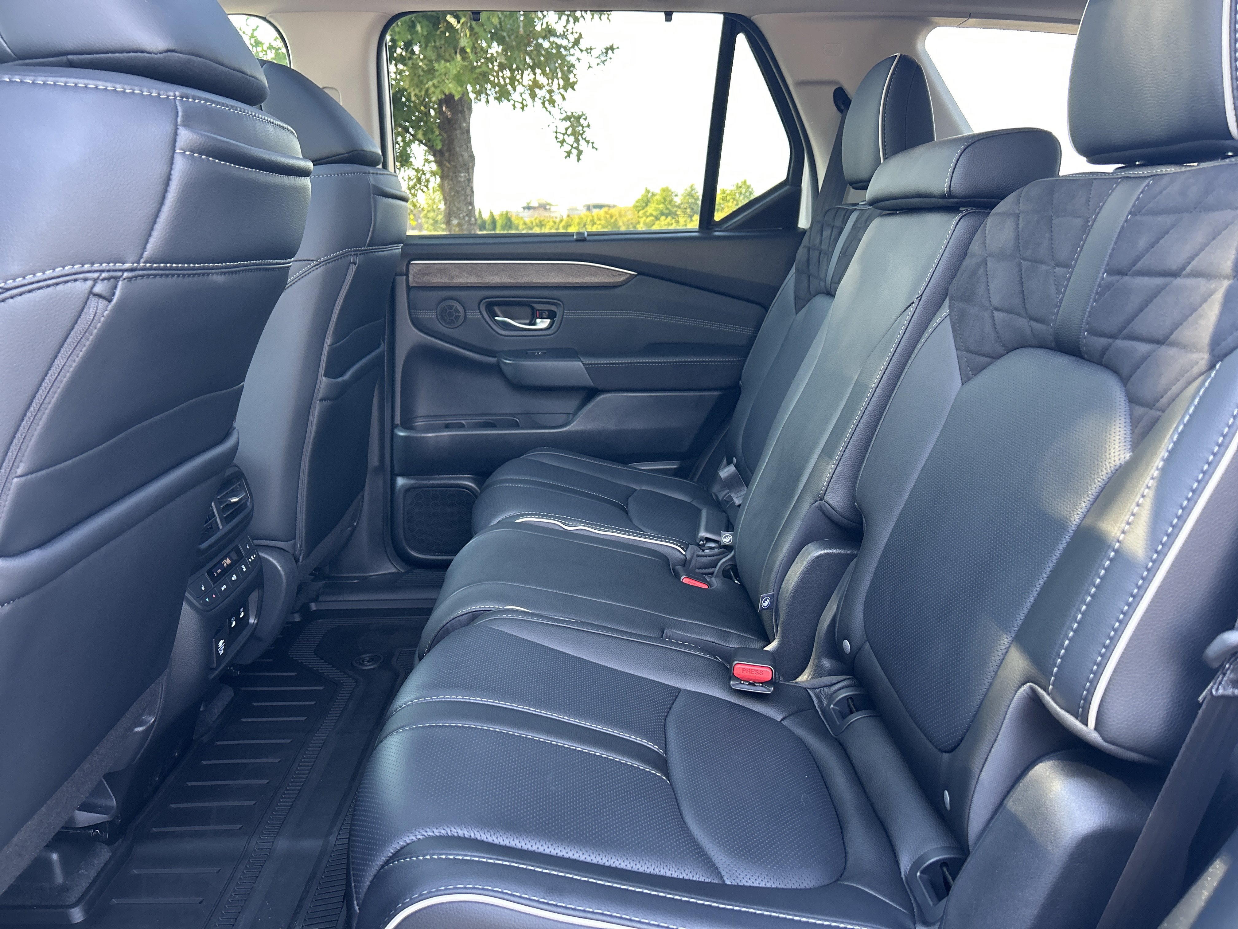 Used 2026 Honda Pilot Elite image 26