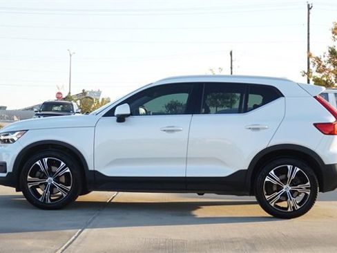 Used 2021 Volvo XC40 T5 Inscription w/ Advanced Package image 5