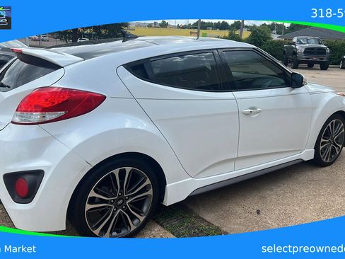 Used 2016 Hyundai Veloster Turbo w/ Option Group 04 FWD image 4