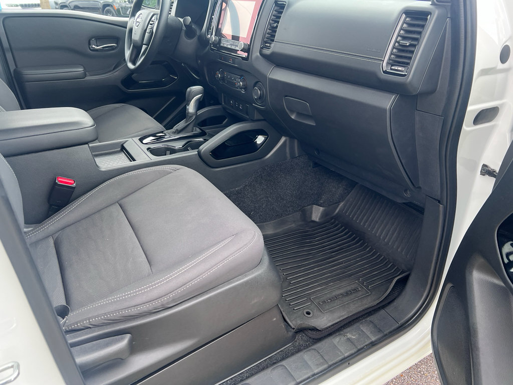 Used 2023 Nissan Frontier SV w/ Midnight Edition Package RWD image 13